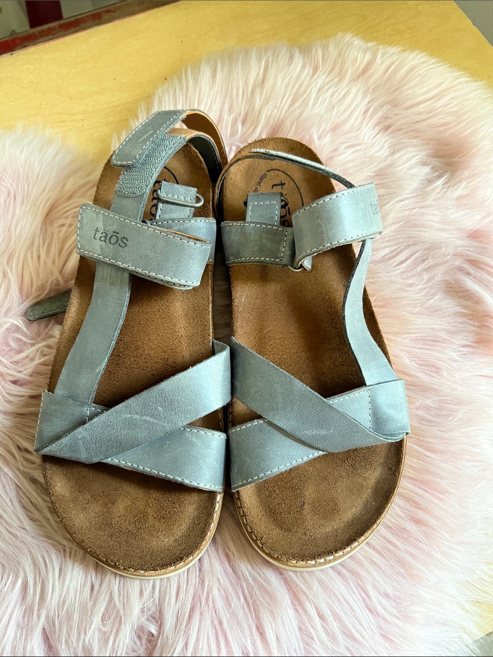 Taos Footwear Metallic Silver Adjustable Crisscross Strap Sandals